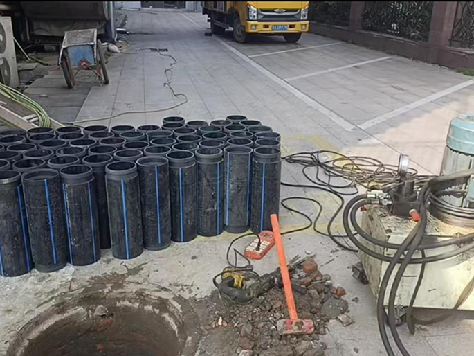 石龙镇PE置换管厂家 DN315置换管 非开挖管短管置换